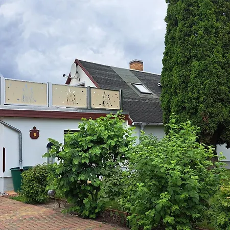 Schoene Ferienwohnung In Ruhiger Lage Bannemin Exterior photo