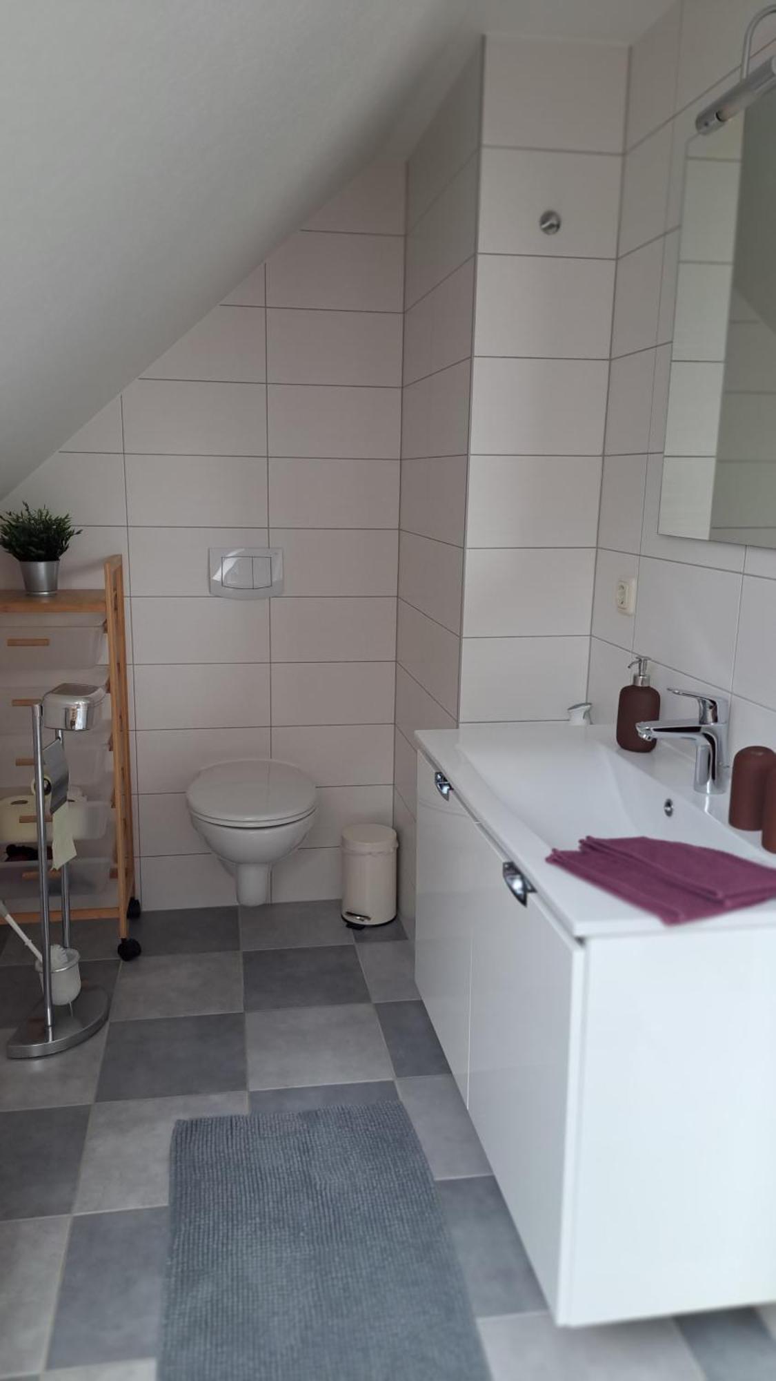 Schoene In Ruhiger Lage Apartment